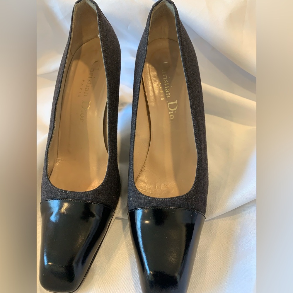INQUIRIES. Dior Black Two-Tone Pumps with Patent Toe. 40-French. 9.5 US - Picture 2 of 4